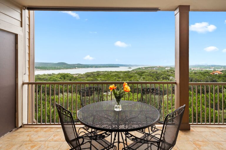Gorgeous Villa in The Hollows Resort